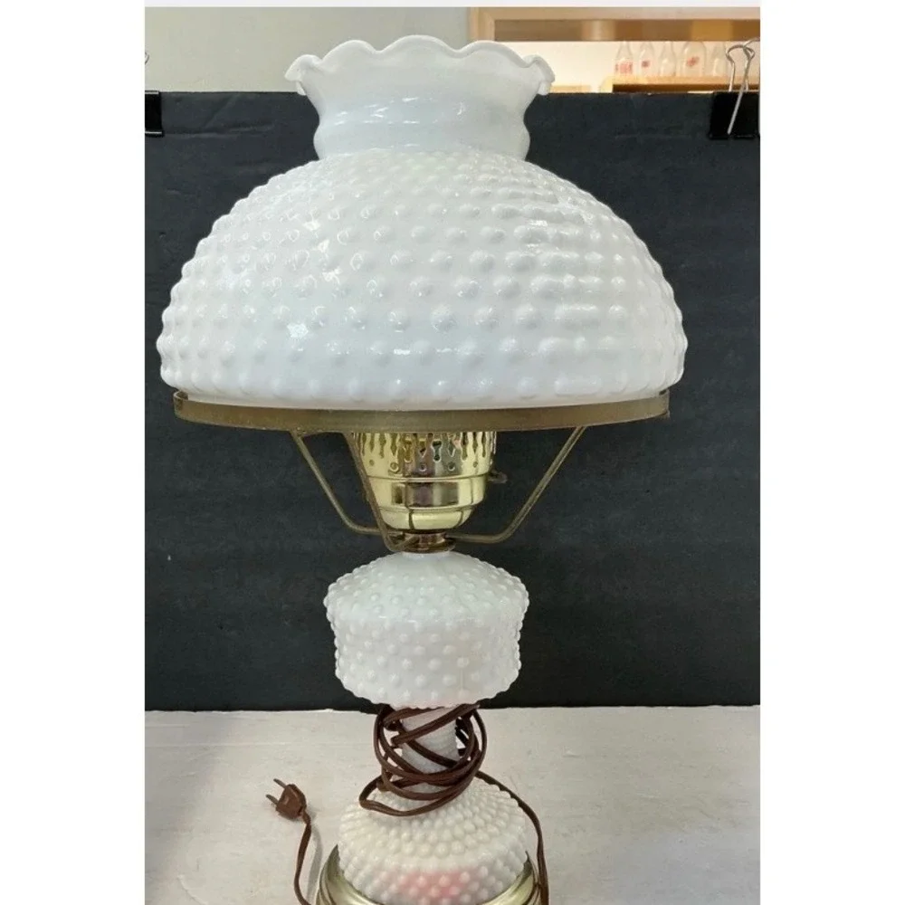 Fenton Style Hobnail Milk Glass Table Lamp White Excellent Vintage Must Rewire - Picture 2 of 16